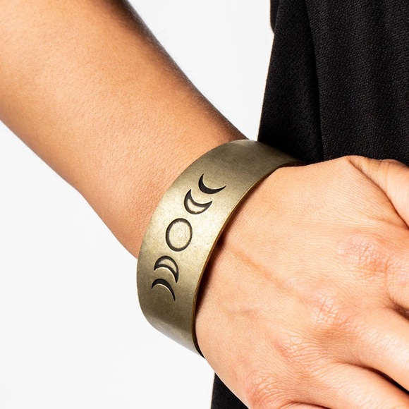 Lunar Effect - Brass Cuff Bracelet - Picture 3 of 3